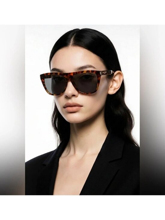 Tortoise Shell Sunglasses SL1 015 main image 9